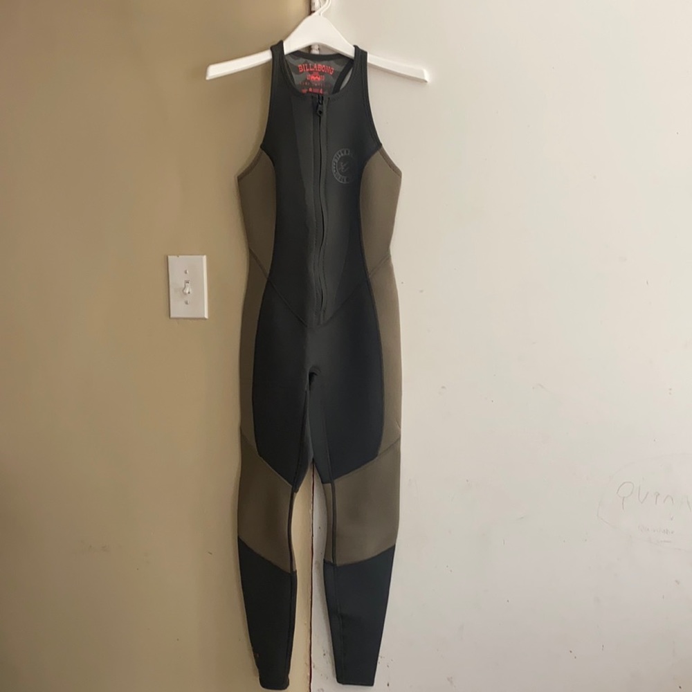 Billabong women long John size 4USA